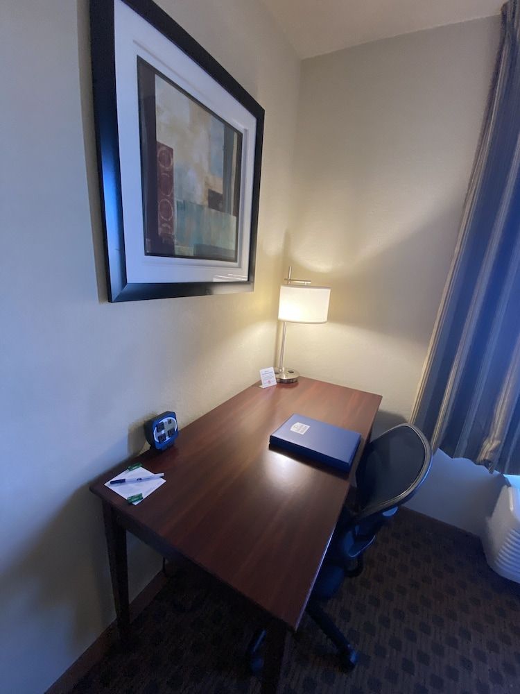 Cobblestone Hotel & Suites – Broken Bow Standard Room, 2 Queen Beds, Non Smoking 5