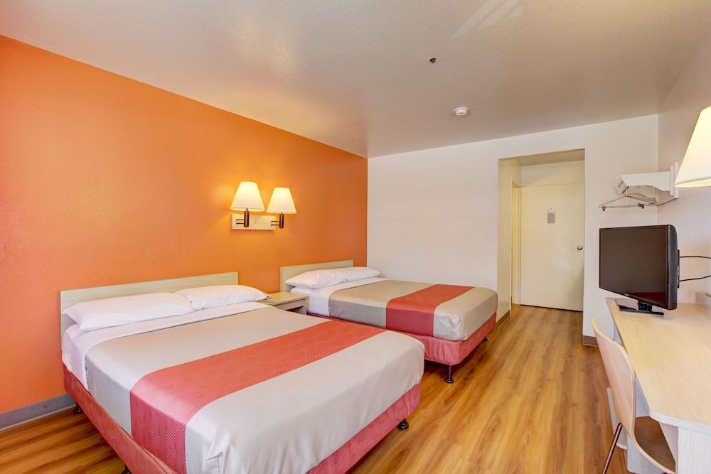 Standard Room, 2 Double Beds, Accessible, Non Smoking