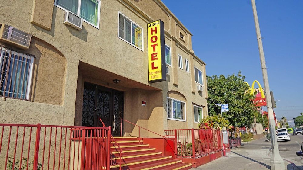 undefined Antonio Hotel 3