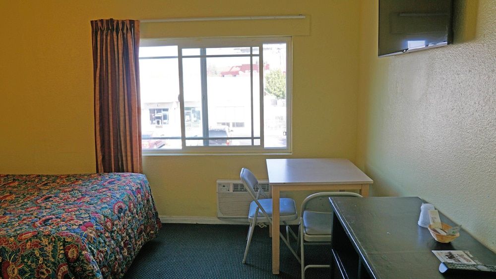 undefined Antonio Hotel 7