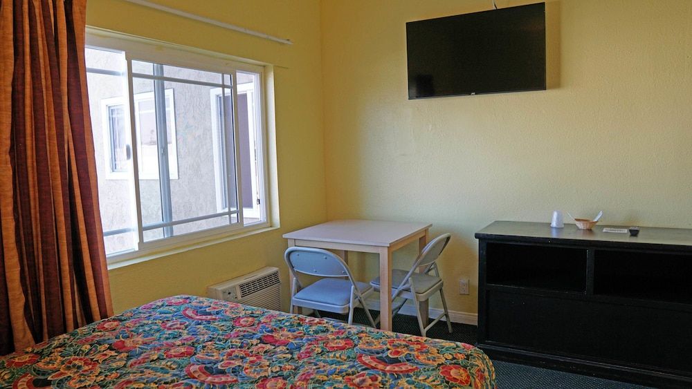 undefined Antonio Hotel 9