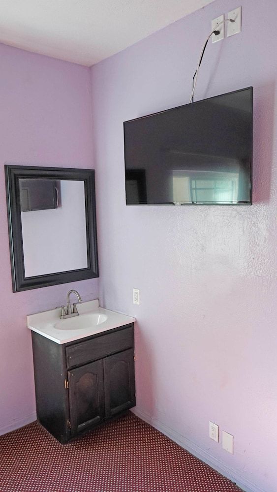 undefined Antonio Hotel 6