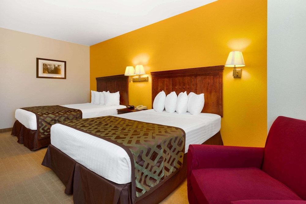 Room, 2 Queen Beds, Accessible, Non Smoking (Mobility)