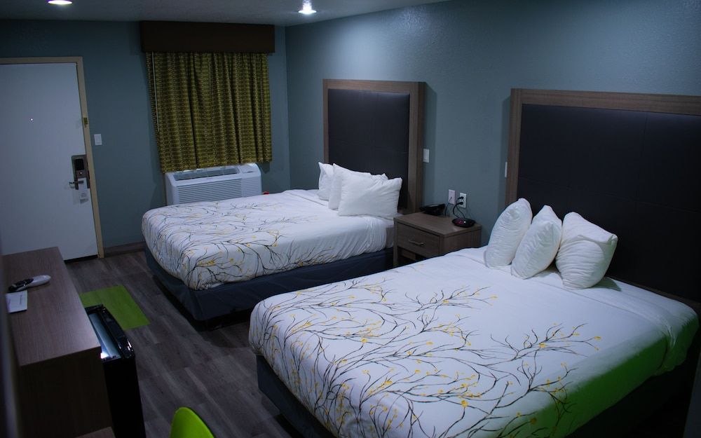 Fort Davis Inn & R.V. Park Standard Double Room, 2 Queen Beds, Smoking 3