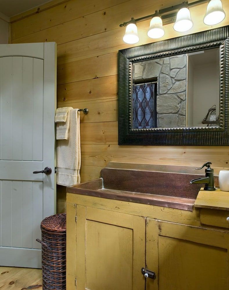 Cottage (10 - One-bedroom Cottage Main)