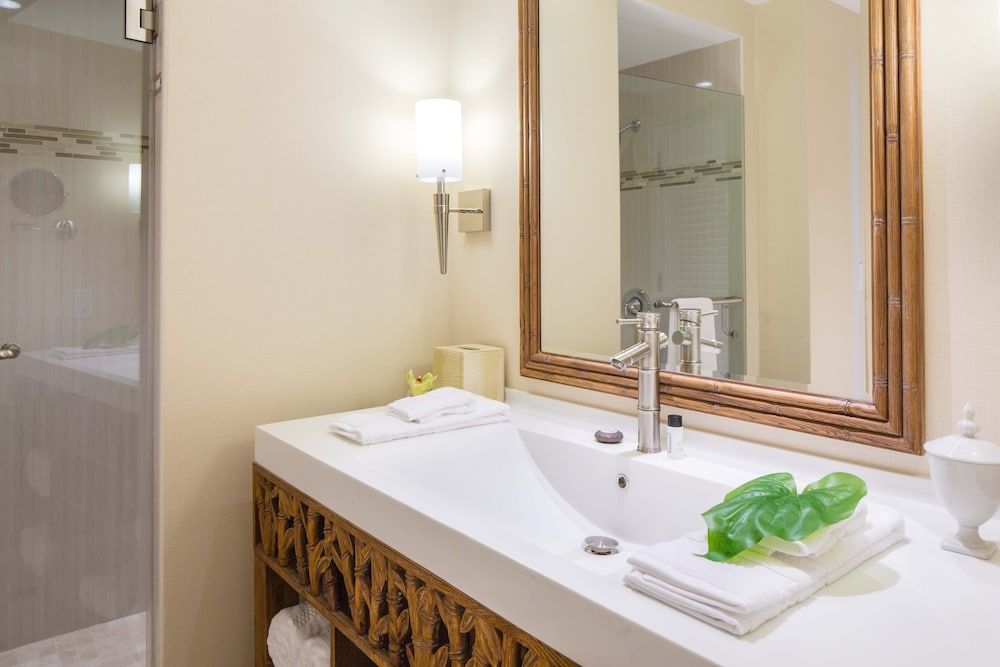 Margaritaville Resort Casino Deluxe Room, 1 King Bed 6