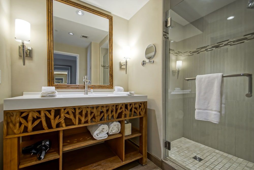 Margaritaville Resort Casino Deluxe Room, 1 King Bed 8