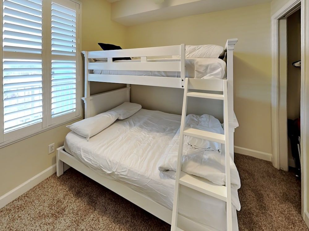 Condo, Multiple Beds, Balcony, Ocean View (#403 - No Pets Allowed)