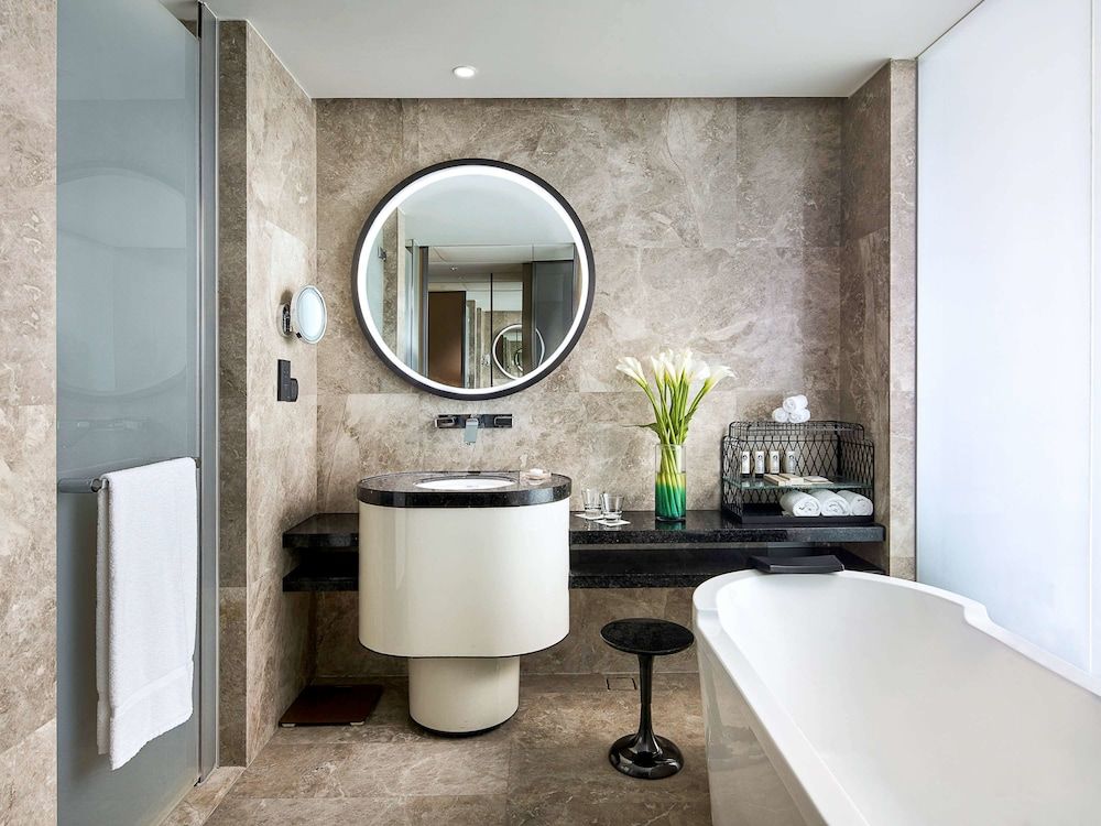 Sofitel Beijing Central Luxury Room, 2 Single Beds 4