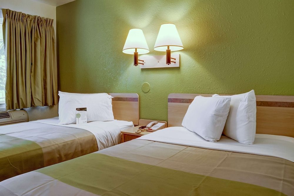 Deluxe Room, 2 Double Beds, Non Smoking, Refrigerator & Microwave