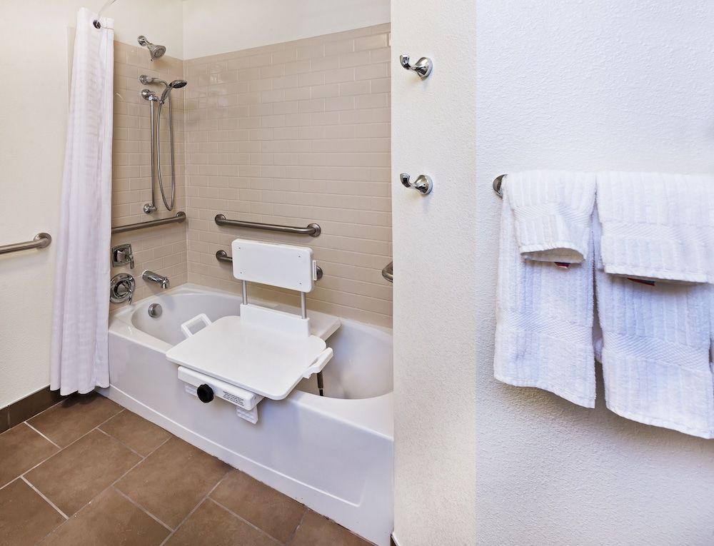 Studio Suite, 2 Queen Beds, Accessible (Mobil Tub)