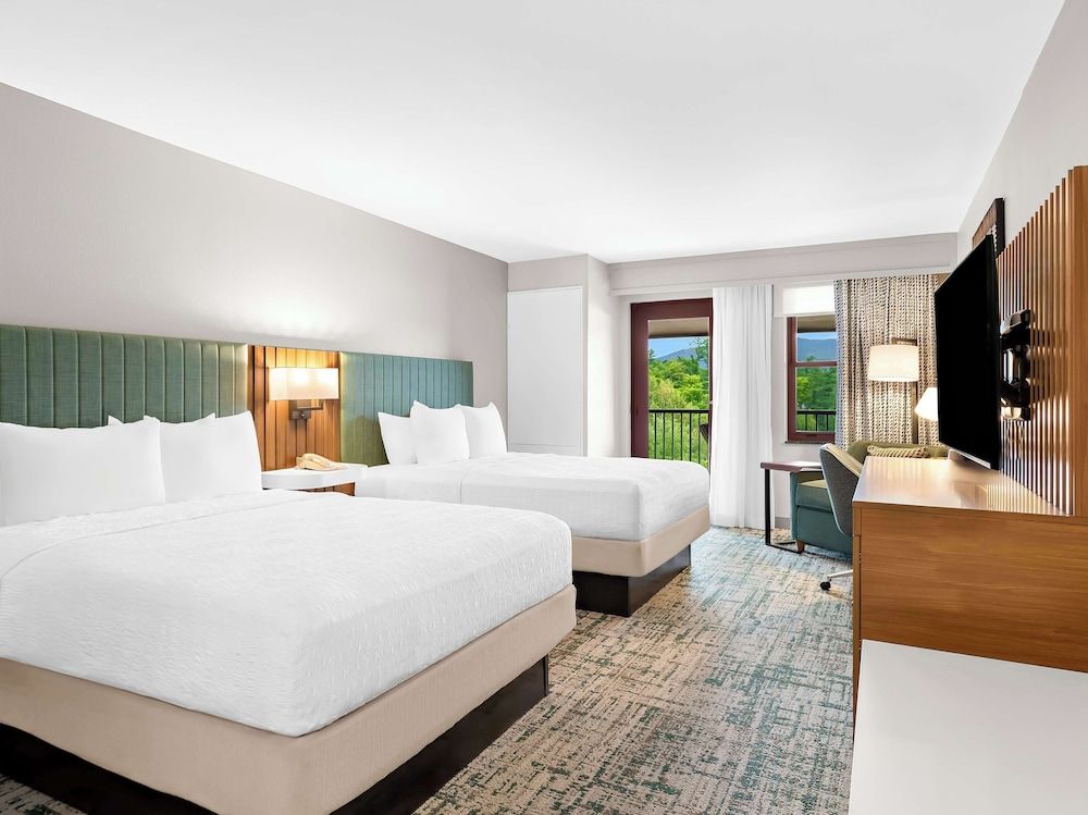Room, 2 Queen Beds, Non Smoking, Balcony