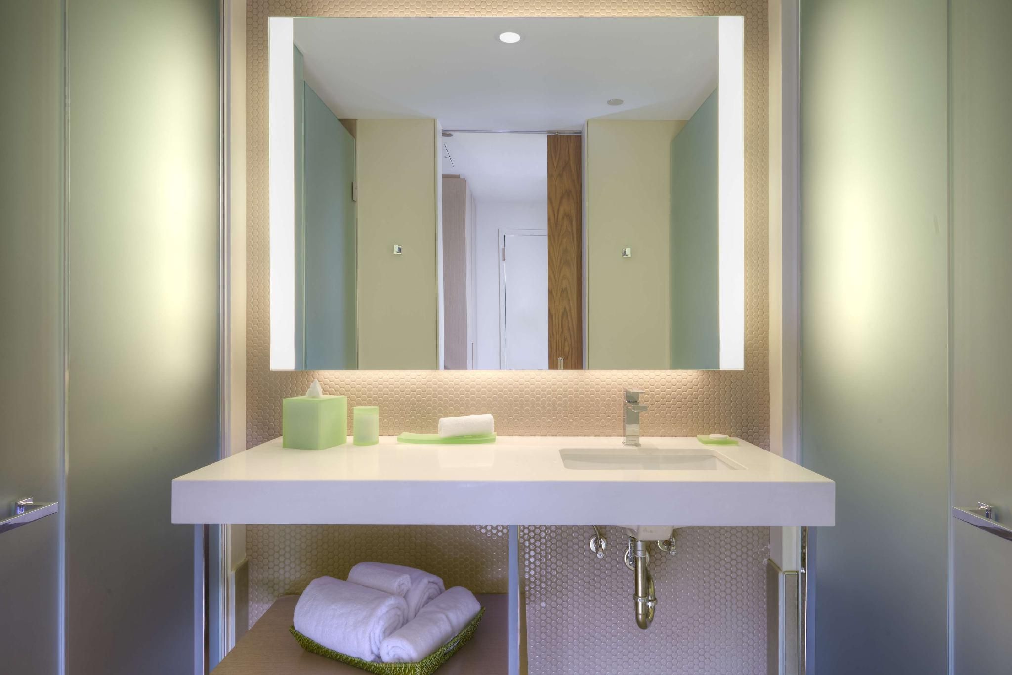 undefined Hyatt Centric The Loop Chicago 8