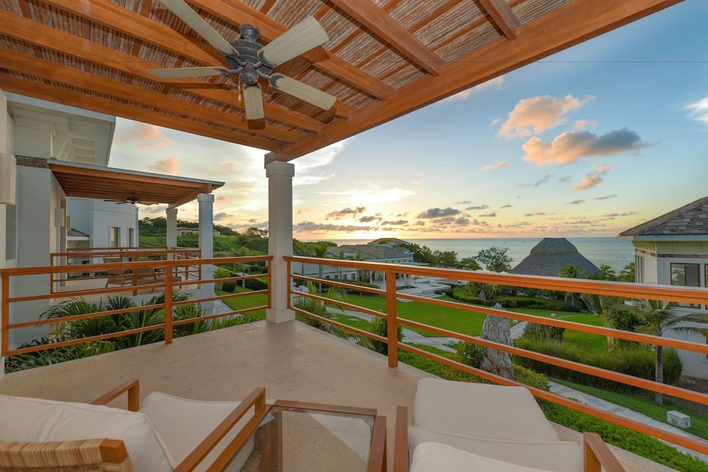 Las Verandas Hotel & Villas Standard Room 3