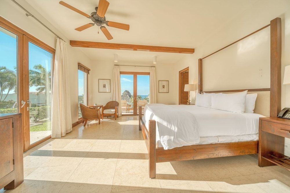 Las Verandas Hotel & Villas Standard Room