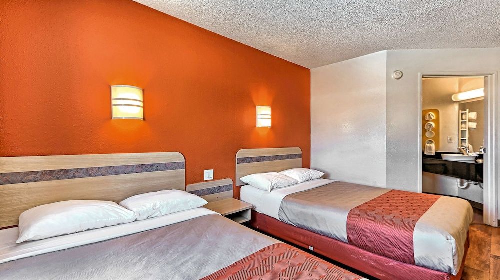 Motel 6 Killeen, TX Standard Room, 2 Double Beds, Non Smoking