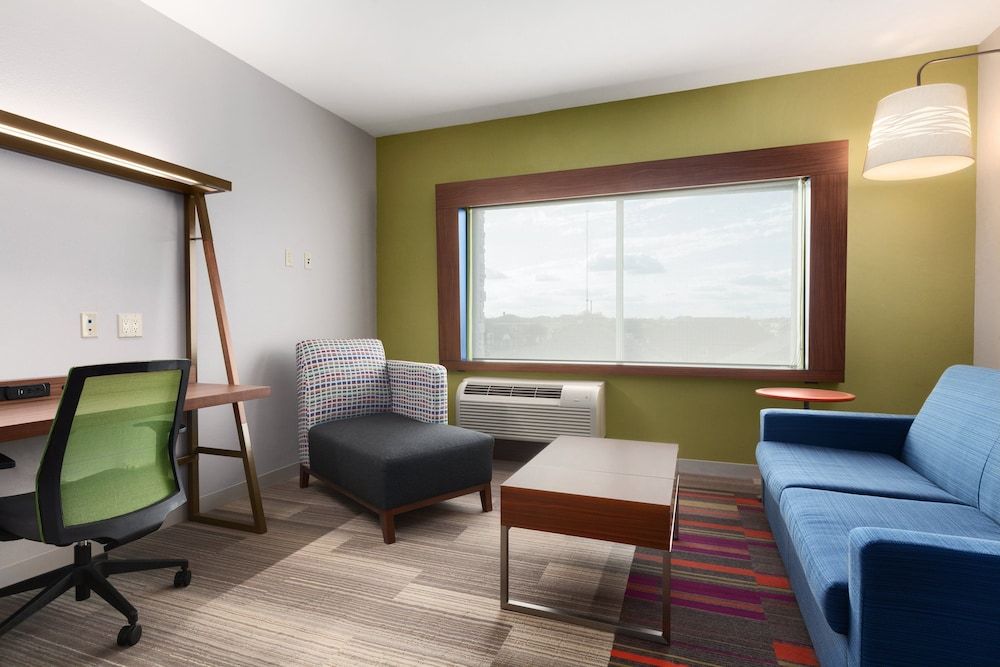 Suite, 1 King Bed with Sofa bed, Accessible Bathtub (Mobility)