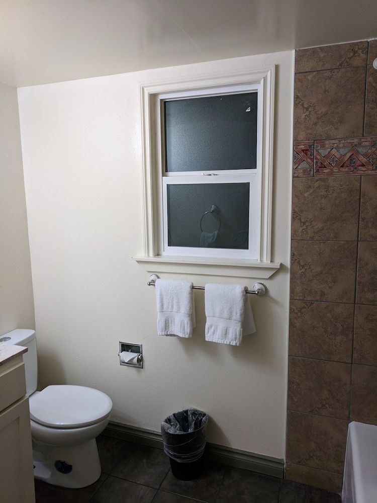 La Hacienda Motel Standard Room 3