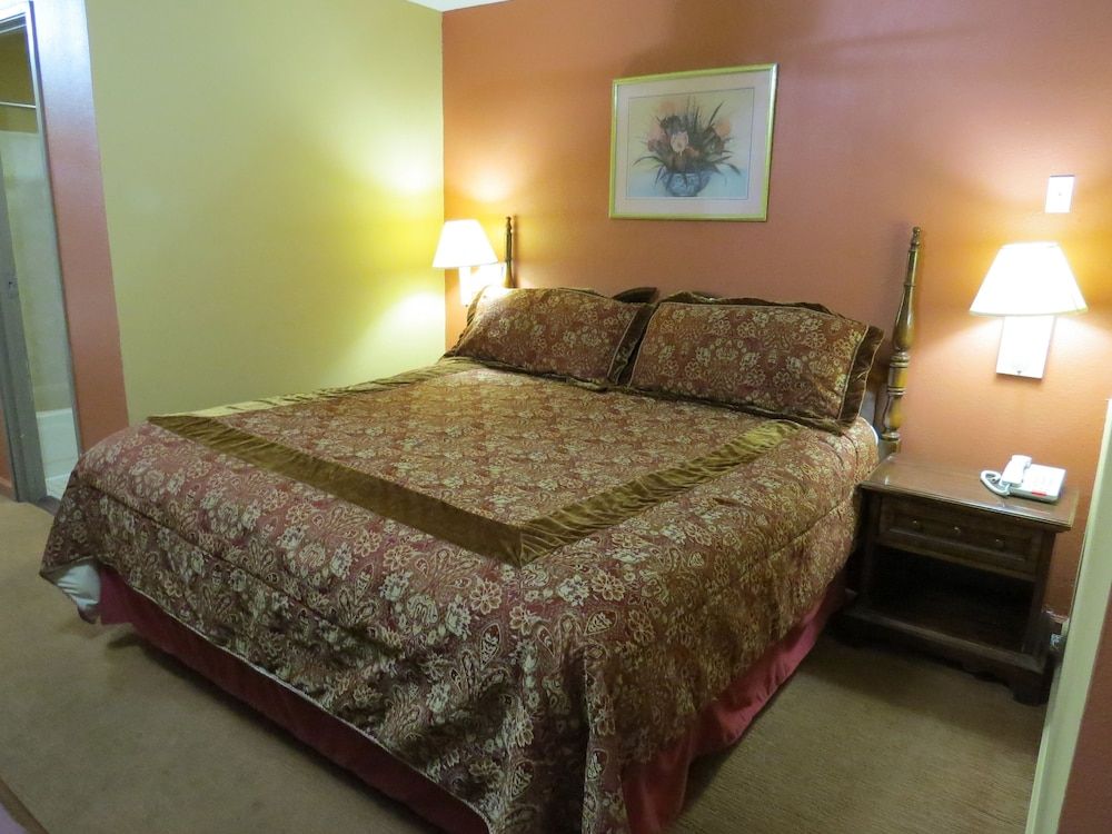 One King Bed, Non-Smoking