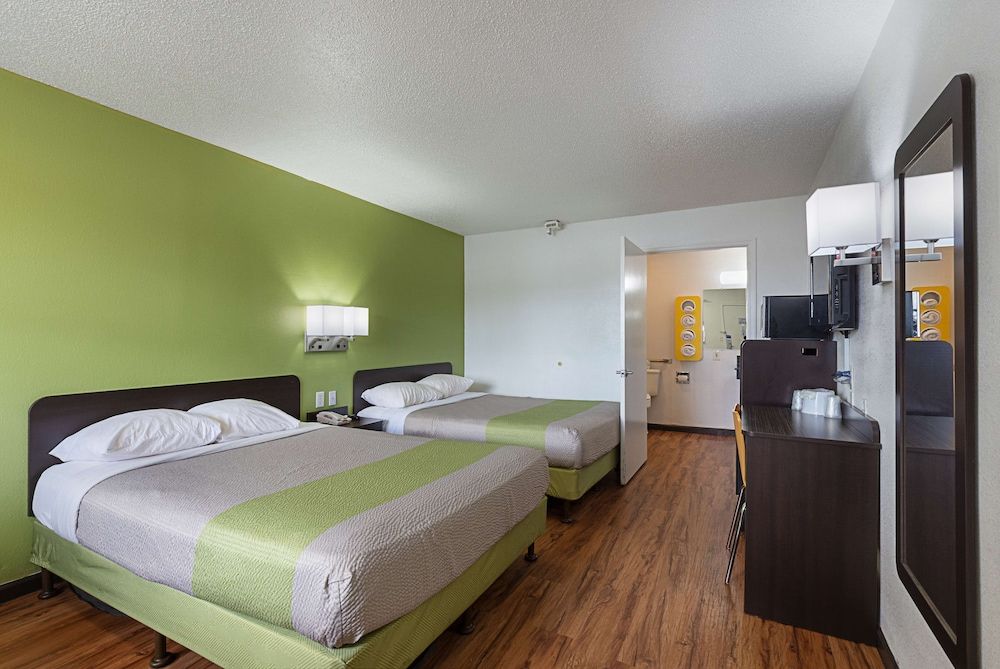 Deluxe Room, 2 Queen Beds, Accessible, Non Smoking