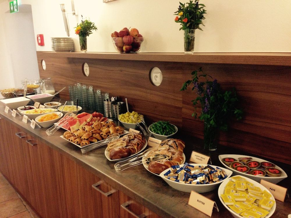 undefined Hotel Ambiance 10