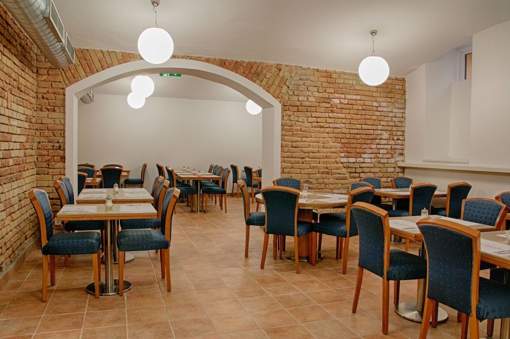 undefined Hotel Ambiance 5