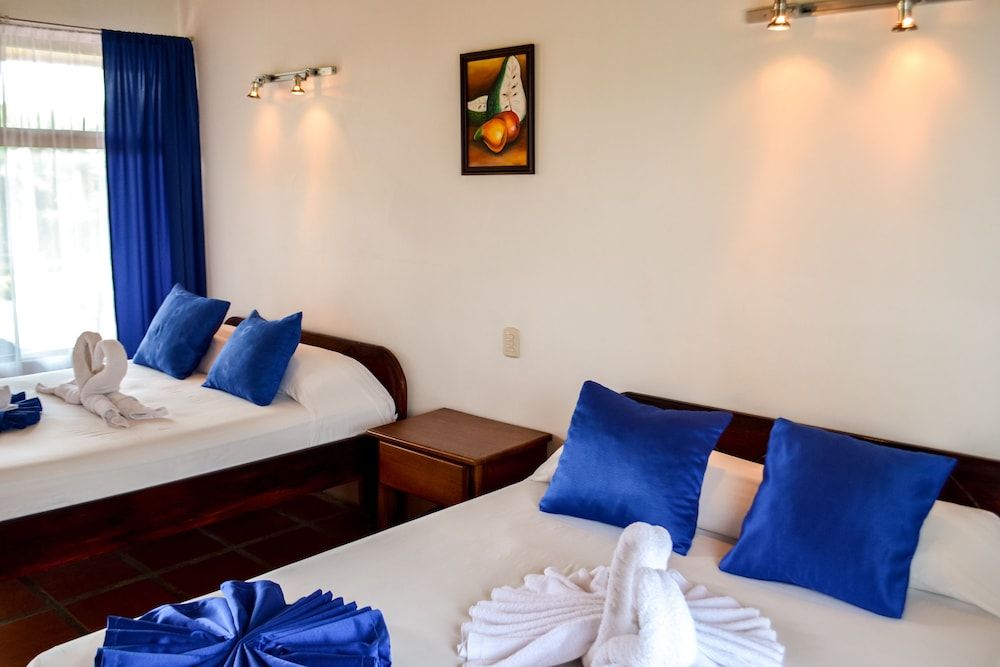 Termales del Bosque & Hot Springs Cuadruple Room 3