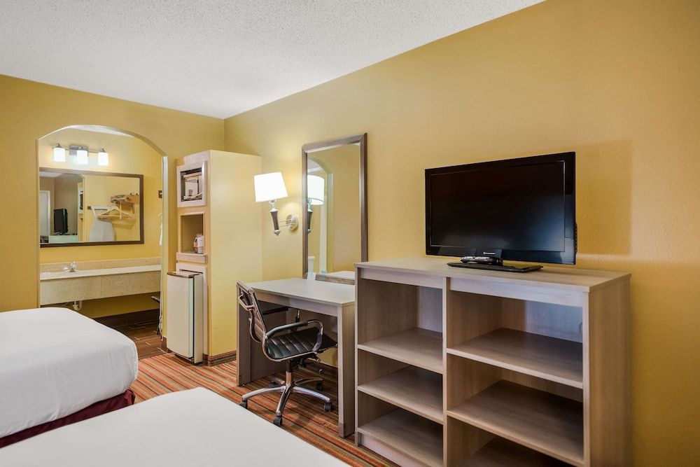 Standard Room, 2 Double Beds, Smoking, Refrigerator & Microwave
