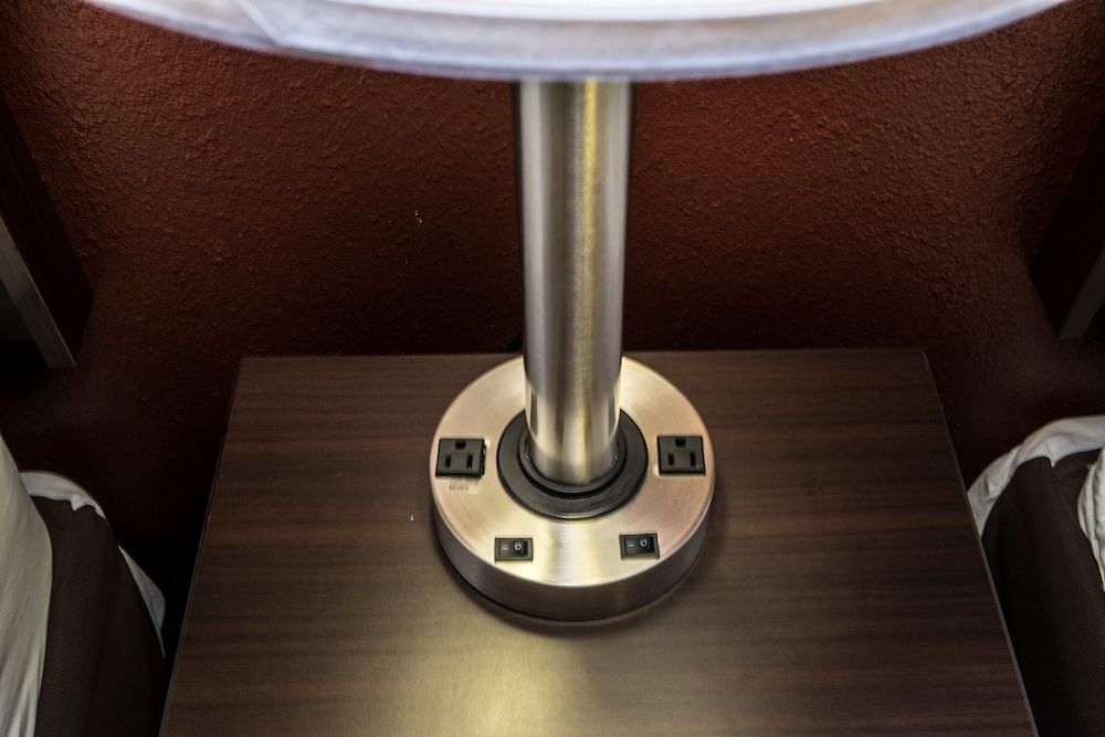 Red Roof Inn Allentown South Superior Room, 1 King Bed (Smoke Free) 8