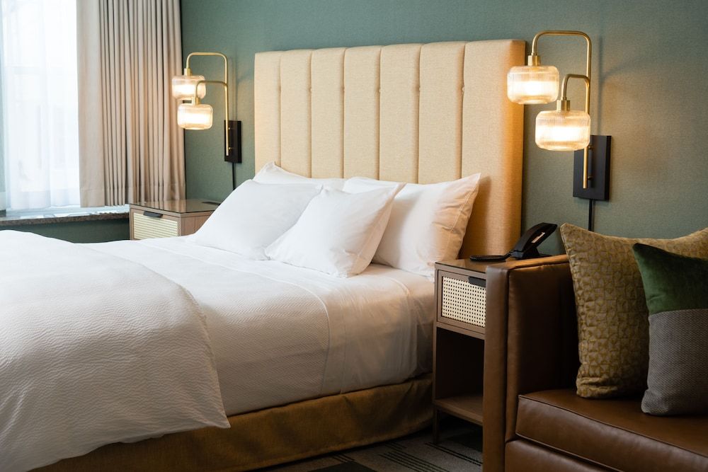 Room, 1 King Bed, Accessible (Hearing Accessible)