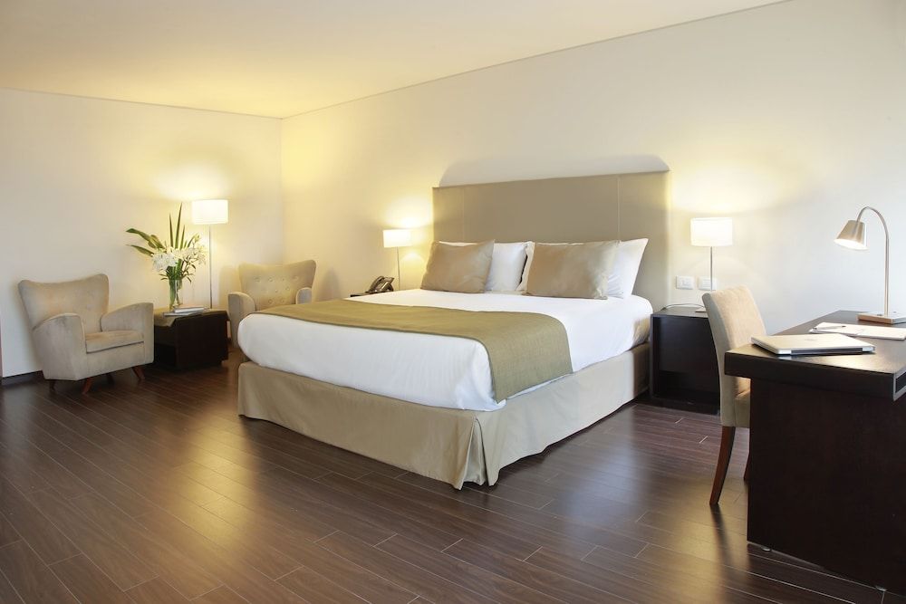 Classic Room, 1 King Bed, Accessible