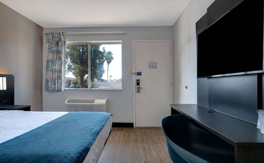 Standard Room, 1 Queen Bed, Smoking