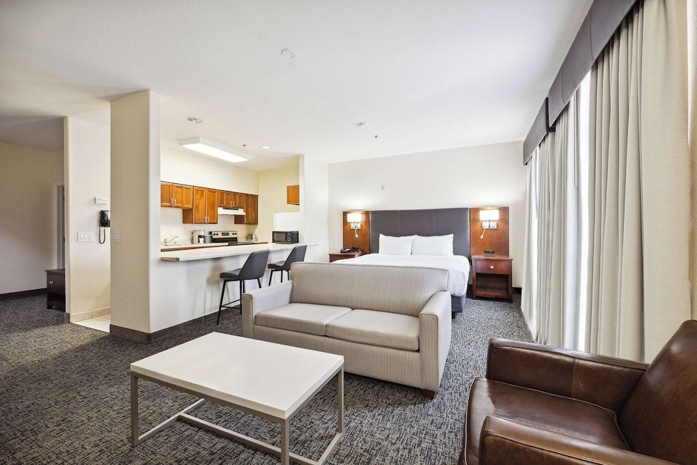 undefined Best Western Plus Downtown Inn & Suites 2