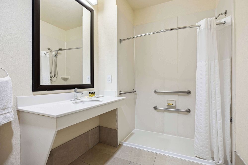 undefined Best Western Plus Downtown Inn & Suites 3