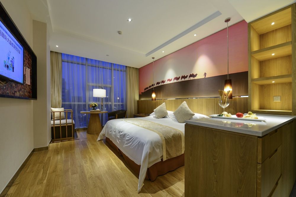 Silk Road Business King-bed Room