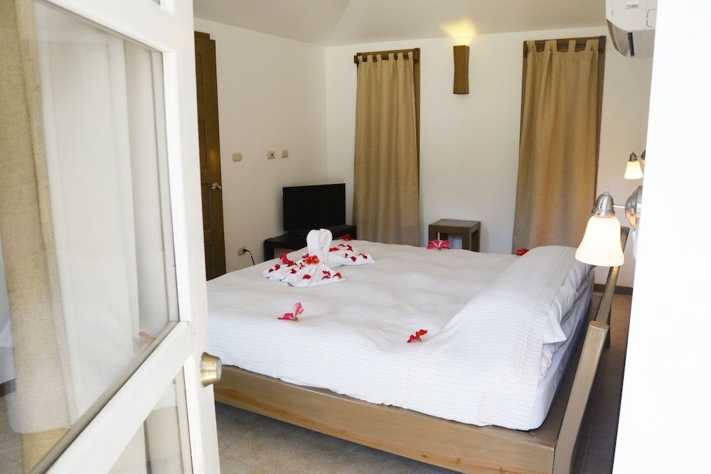 Henry Morgan Resort - All Inclusive Standard, One King Size Bed 2