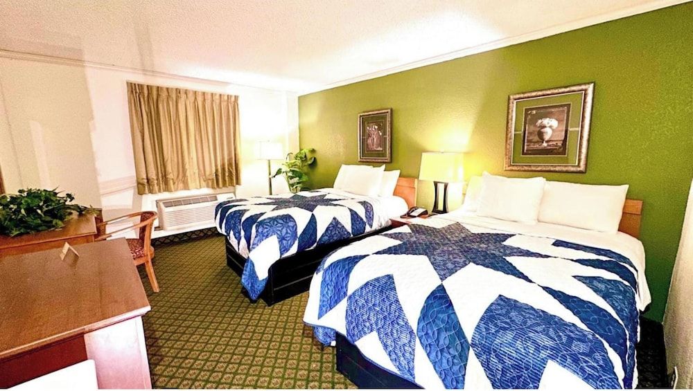 Room, 2 Queen Beds, Non Smoking