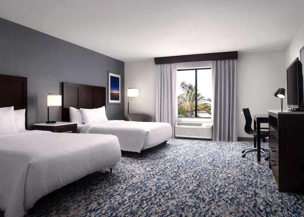 Room, 2 Queen Beds, Accessible (Roll-in Shower)