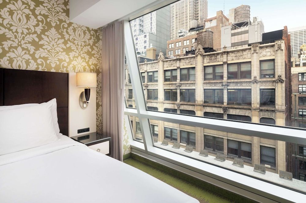 Best Western Premier Herald Square Standard Room, 1 King Bed, Non Smoking 2