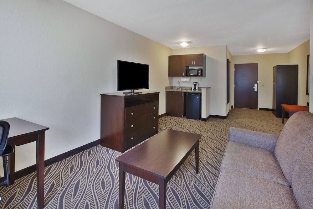 Suite, 2 Queen Beds, Accessible (Communications)
