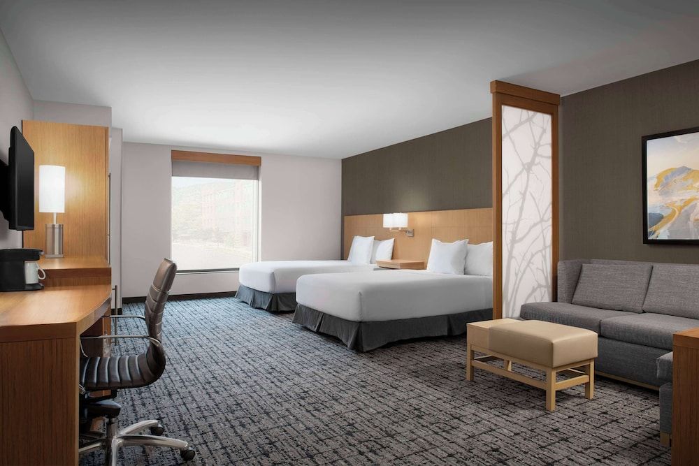 Room, 2 Queen Beds, Accessible, Bathtub