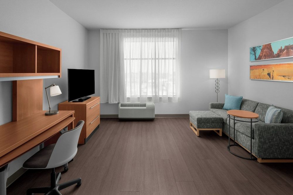 Suite, 1 Bedroom (Hearing Accessible)