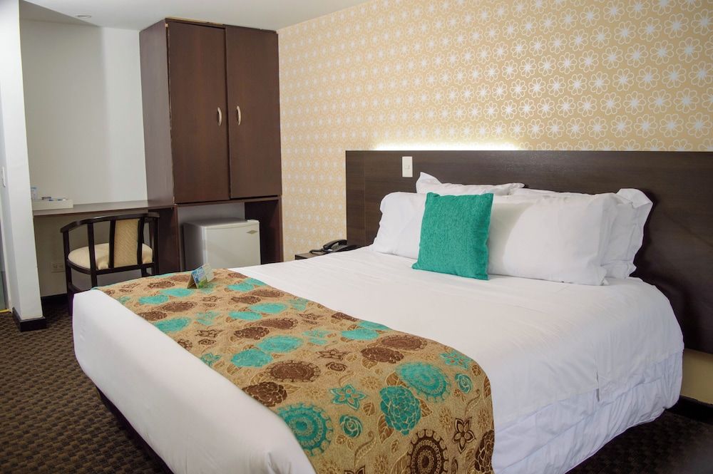 undefined Hotel Castellana 95 3