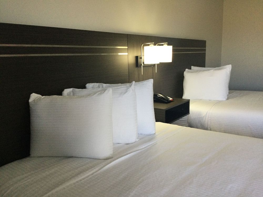 Americas Best Value Inn Muskogee Room, 2 Queen Beds, Non Smoking 6