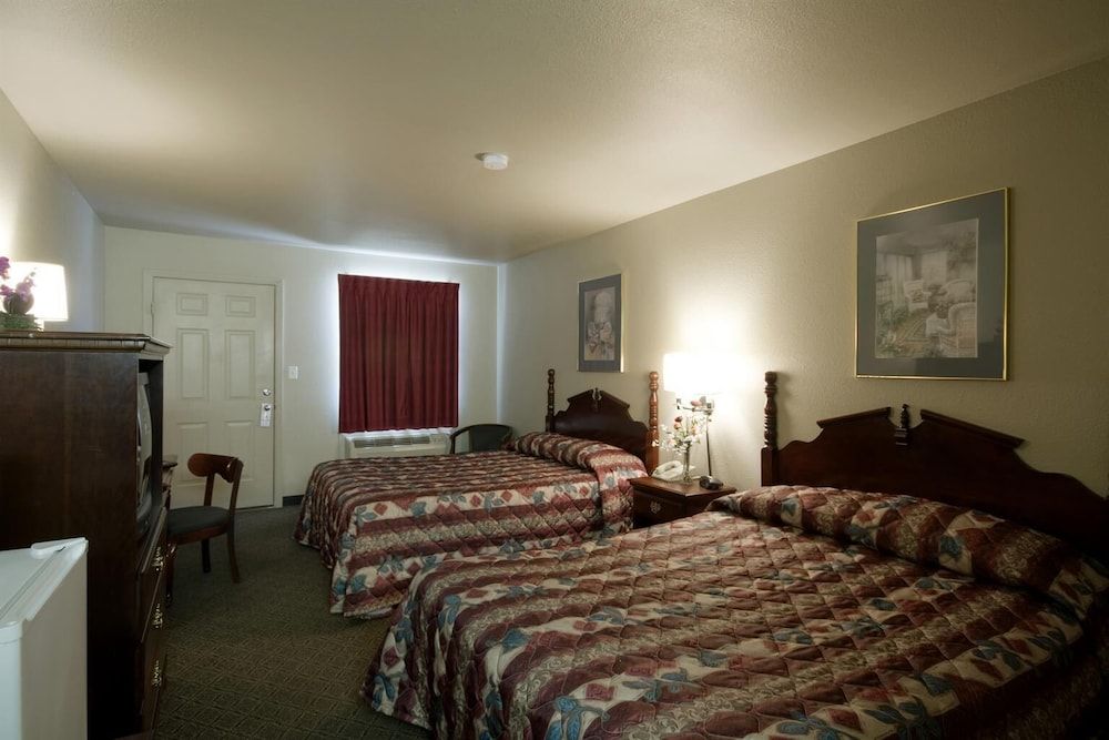 Americas Best Value Inn Muskogee Room, 2 Queen Beds, Non Smoking 7