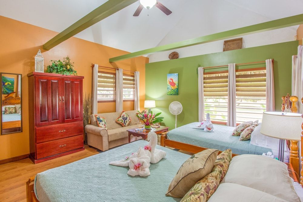 Cabin, 2 Queen Beds