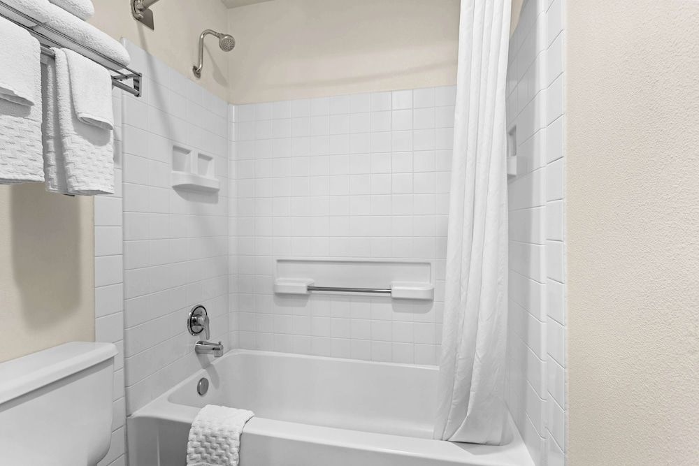 Best Western Socorro Hotel & Suites Standard Room, 2 Queen Beds, Non Smoking, Refrigerator & Microwave 5