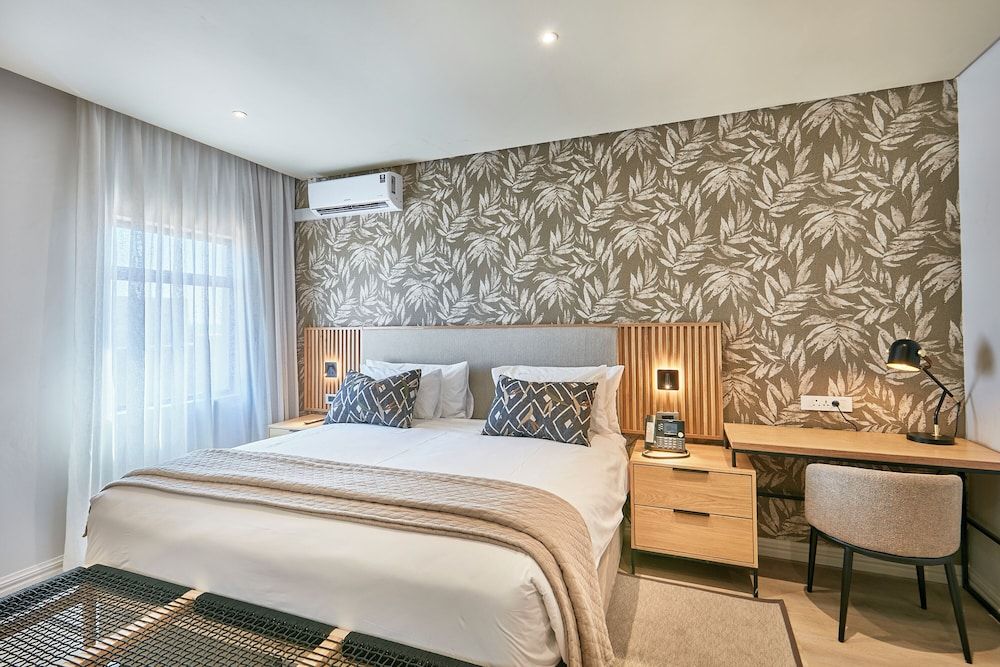 Cresta Mahalapye Superior Deluxe Suite