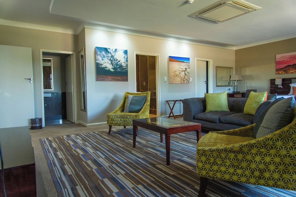 Cresta Mahalapye Executive Suite 18