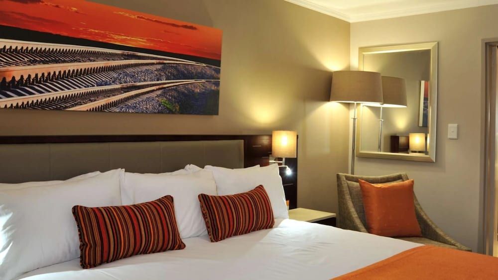 Cresta Mahalapye Superior Room 8